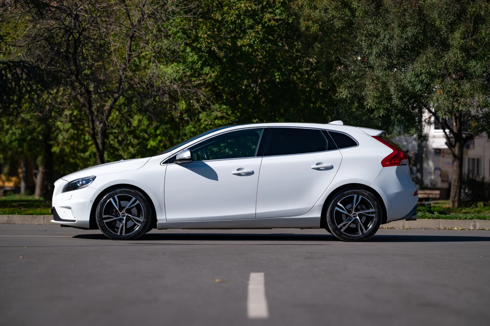 Volvo V40  - изображение 4