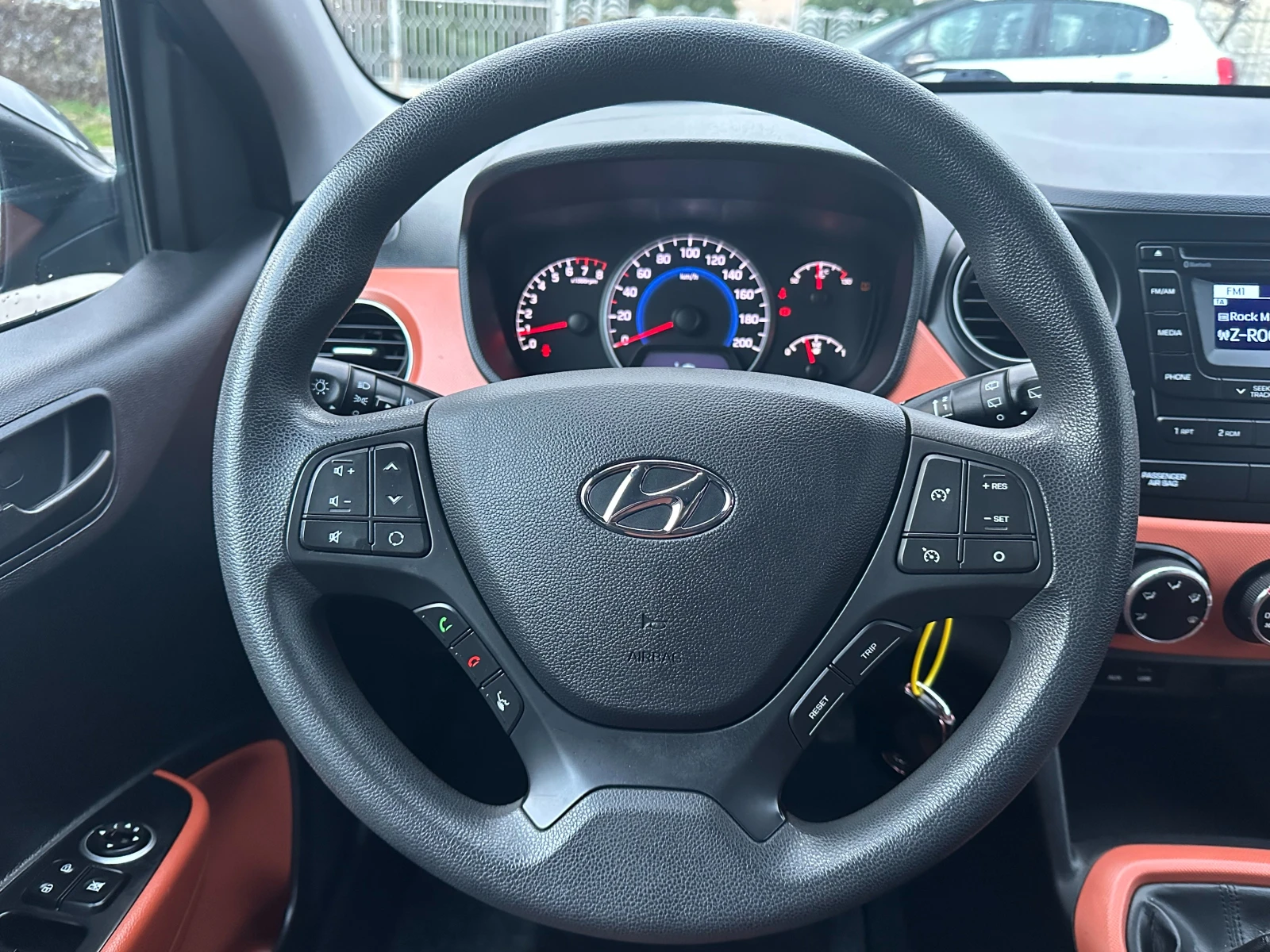 Hyundai I10 1.2i-87ks-LED-4ЦИЛИНДЪРА-EURO5B-KLIMATIK-BLUETOOTH - изображение 10