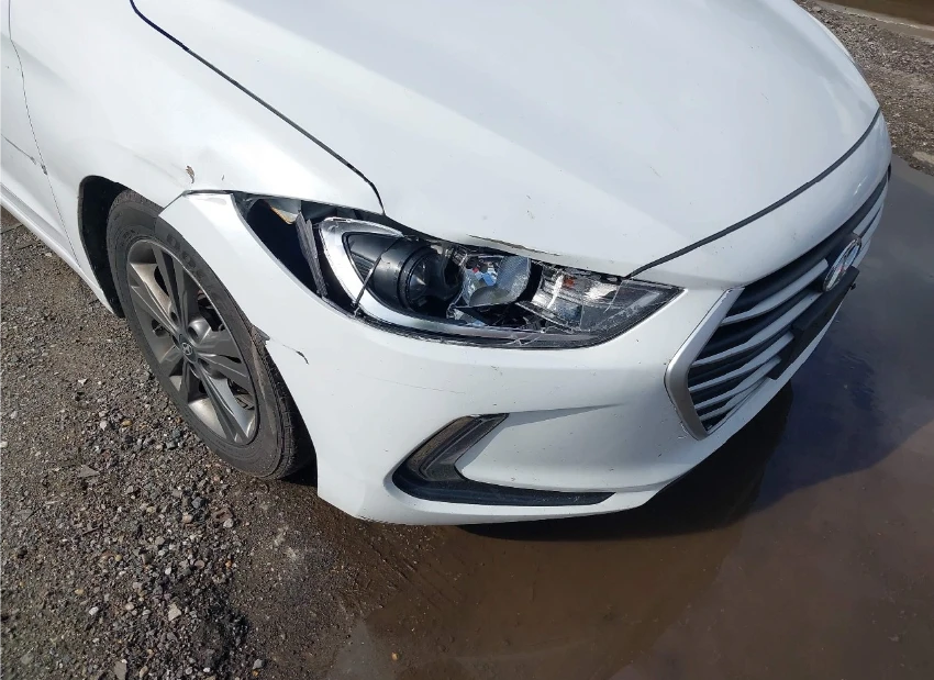 Hyundai Elantra 2.0Л ИДЕАЛЕН ЗА ГАЗ - изображение 9