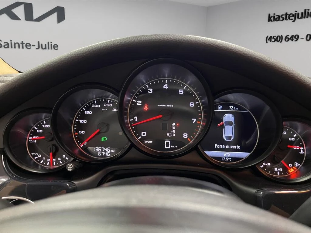 Porsche Panamera Без инциденти!* CARFAX* Кожа* Пано* Подгрев* Камер - изображение 5