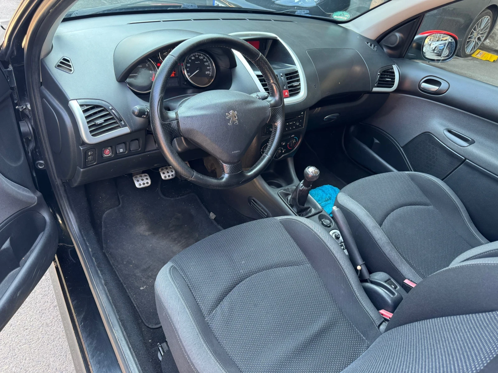 Peugeot 206 Plus  1, 4i /климатик/ Германия, снимка 5 - Автомобили и джипове - 53407915