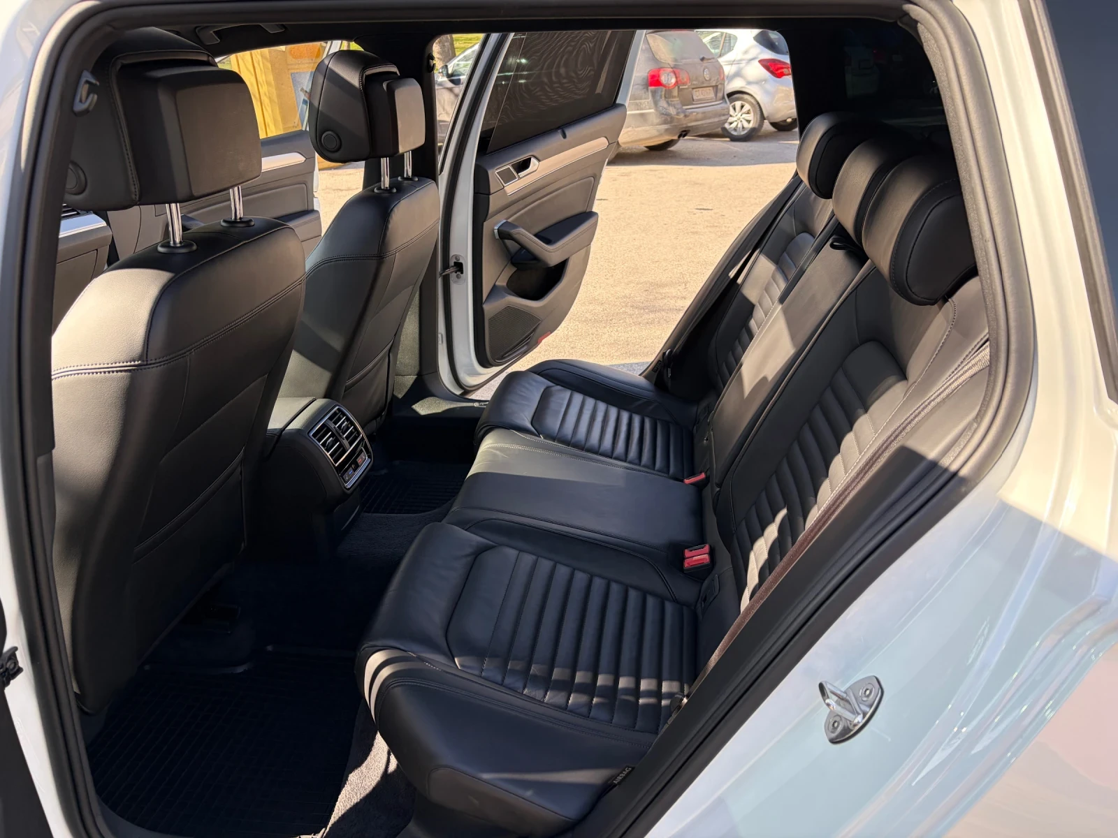 VW Alltrack 2.0 TDi 239 к.с FULL, снимка 8 - Автомобили и джипове - 53828932