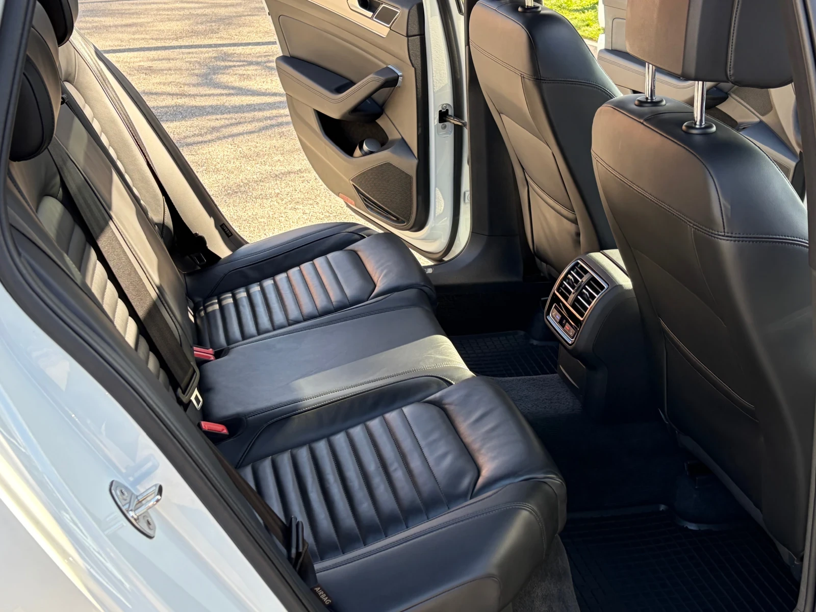 VW Alltrack 2.0 TDi 239 к.с FULL, снимка 6 - Автомобили и джипове - 53828932