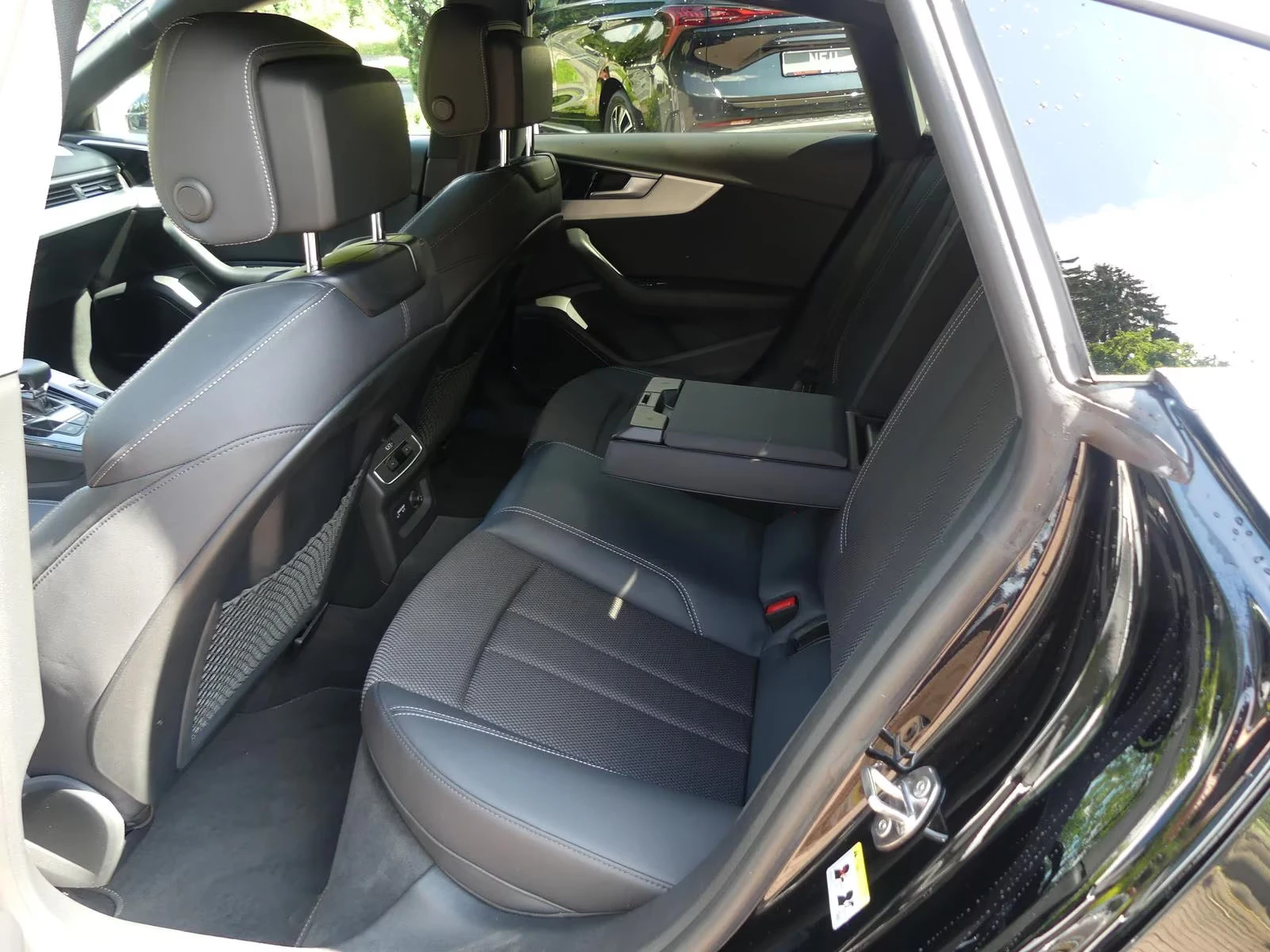 Audi A5 2.0TDI/204HP/S-LINE/MATRIX/ACC/CAM/B&O/NAVI/946g, снимка 14 - Автомобили и джипове - 53890326