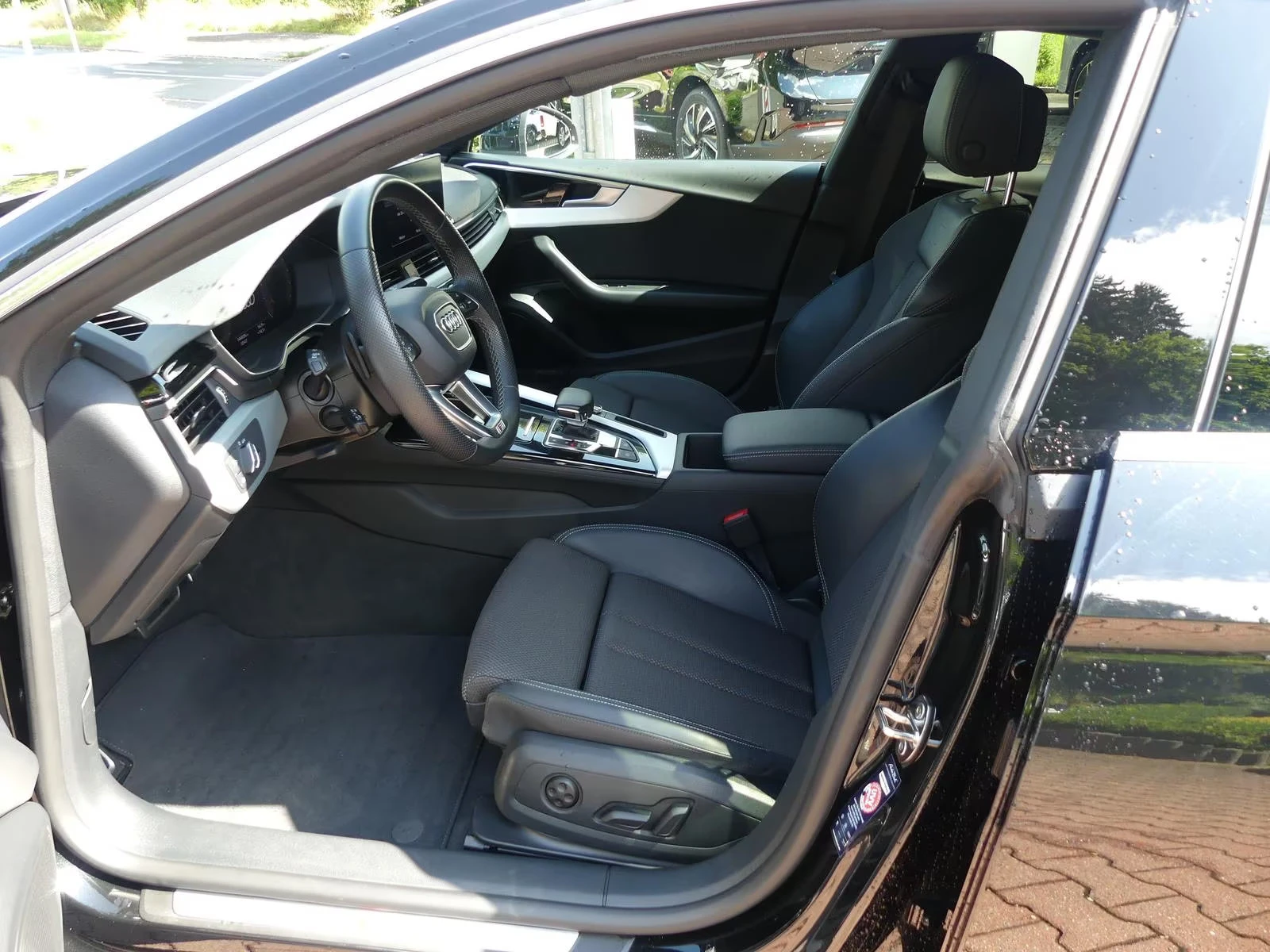 Audi A5 2.0TDI/204HP/S-LINE/MATRIX/ACC/CAM/B&O/NAVI/946g, снимка 9 - Автомобили и джипове - 53890326