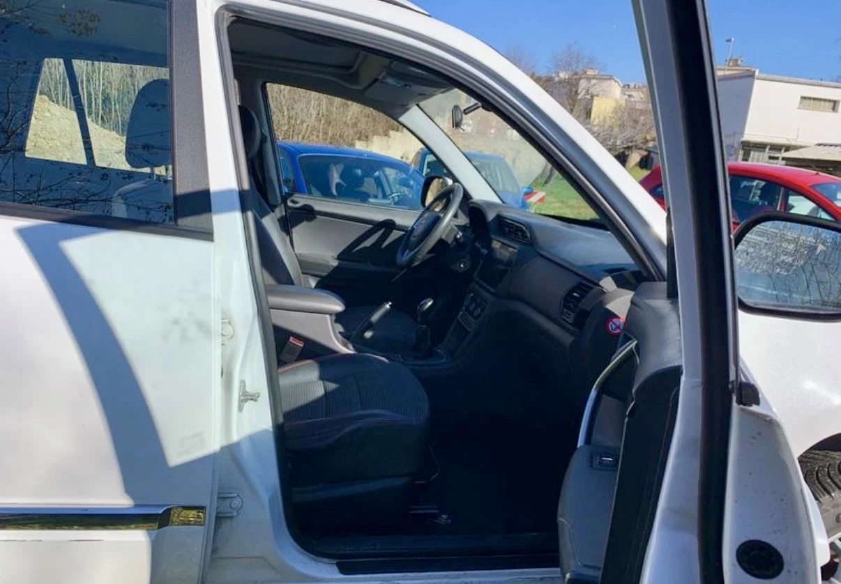 DR Automobiles Evo 5 Италиански SUV/1.6 бензин/126 к.с./12.2021/90000км, снимка 4 - Автомобили и джипове - 53939550