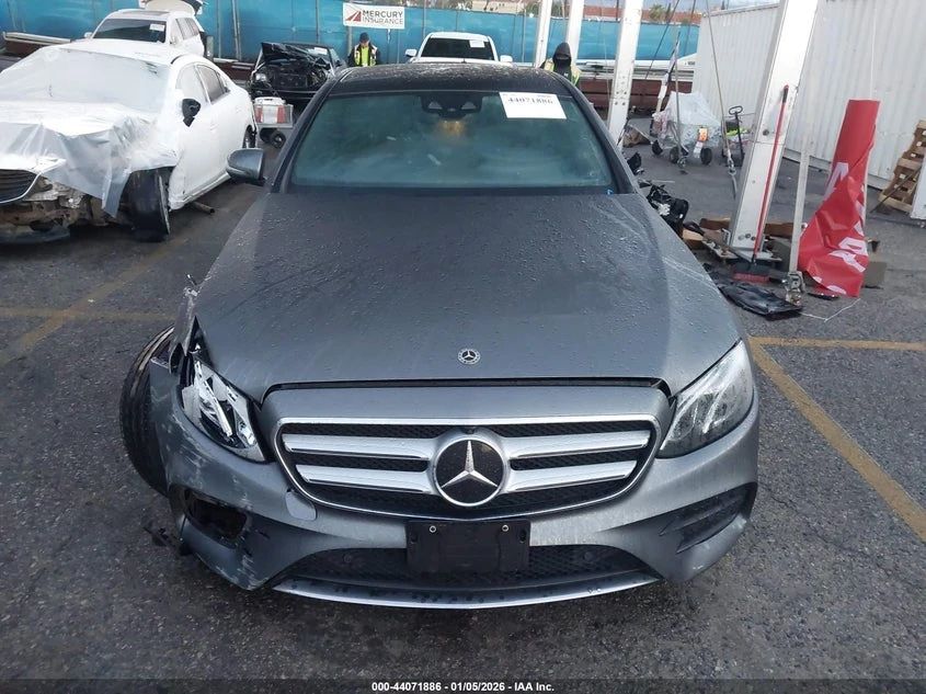 Mercedes-Benz E 300 2.0L I-4 DI, DOHC, VVT, TURBO, 241HP Rear Wheel | Mobile.bg � ����������� 12