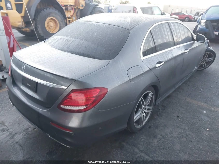 Mercedes-Benz E 300 2.0L I-4 DI, DOHC, VVT, TURBO, 241HP Rear Wheel | Mobile.bg � ����������� 4