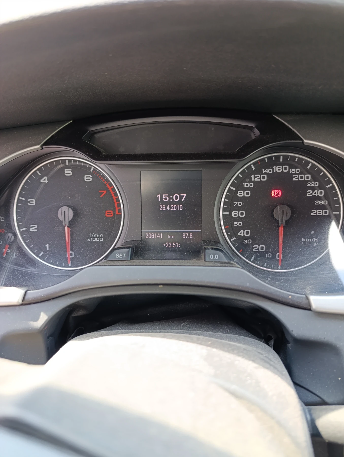 Audi A4 1.8T, снимка 6 - Автомобили и джипове - 54334737