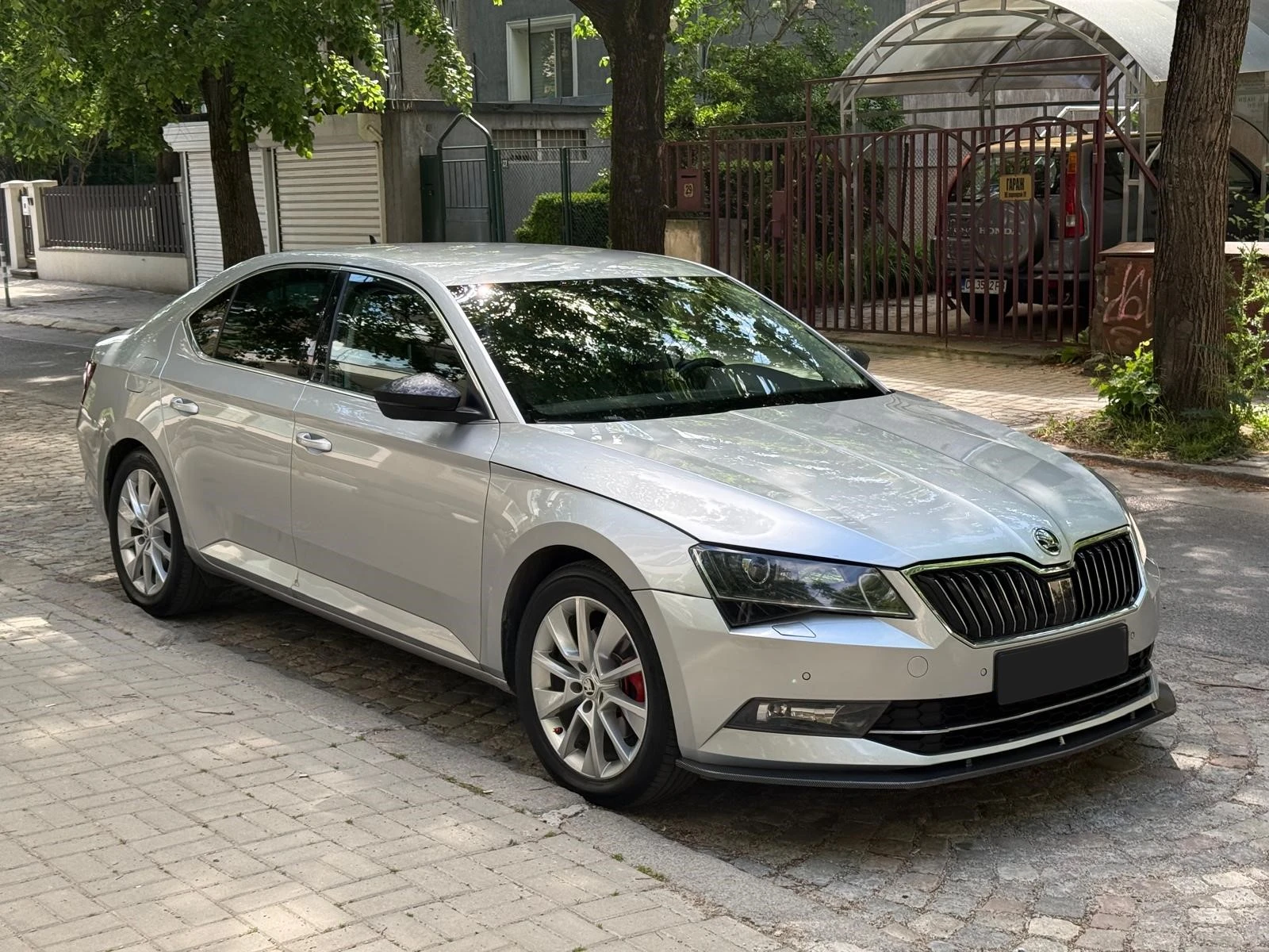 Skoda Superb 2.0 TDI  , снимка 8 - Автомобили и джипове - 54566326