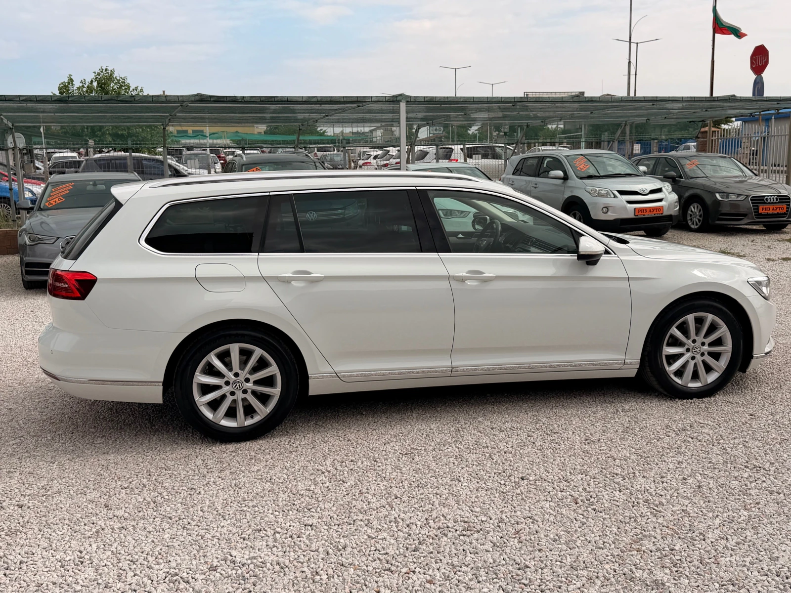 VW Passat 2.0TDI* 190ks* KEYLESS* AVTOMAT* NAVI* LIZING, снимка 3 - Автомобили и джипове - 55146044