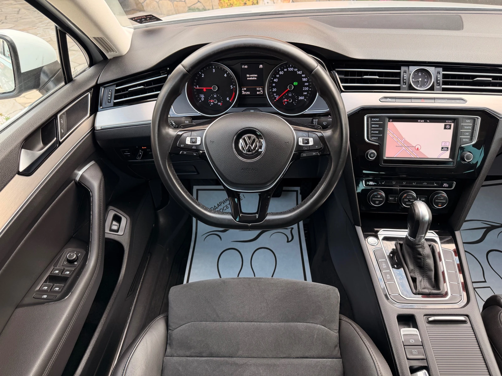VW Passat 2.0TDI* 190ks* KEYLESS* AVTOMAT* NAVI* LIZING, снимка 4 - Автомобили и джипове - 55146044