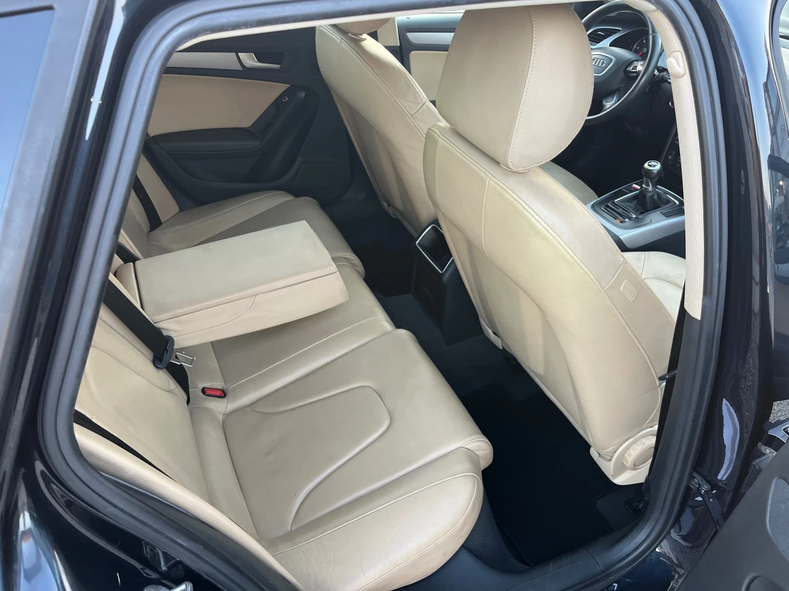 Audi A4 2.0TDI.  Face lift.Собствен лизинг!!!, снимка 13 - Автомобили и джипове - 55633309
