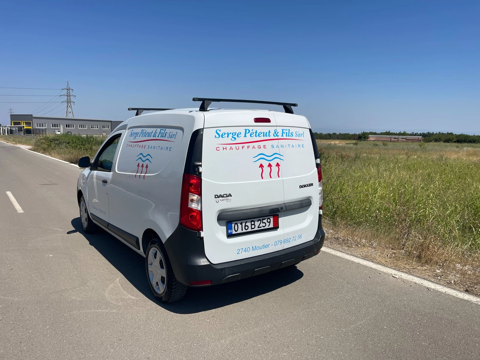Dacia Dokker 1, 6SCe 100 Ambiance Швейцария, снимка 5 - Автомобили и джипове - 55645221