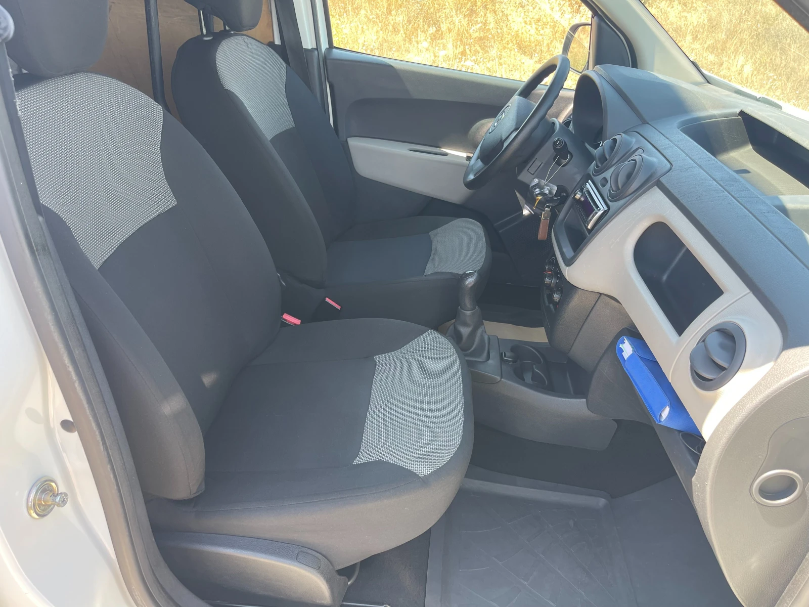 Dacia Dokker 1, 6SCe 100 Ambiance Швейцария, снимка 14 - Автомобили и джипове - 55645221