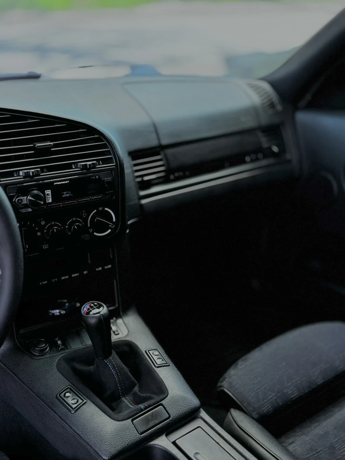 BMW 318 318is шпер, снимка 9 - Автомобили и джипове - 55894360