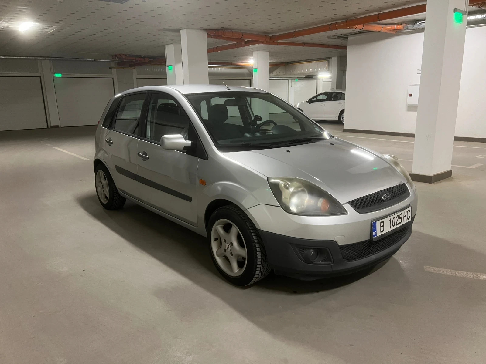 Ford Fiesta 1.4 16V, снимка 3 - Автомобили и джипове - 56137735