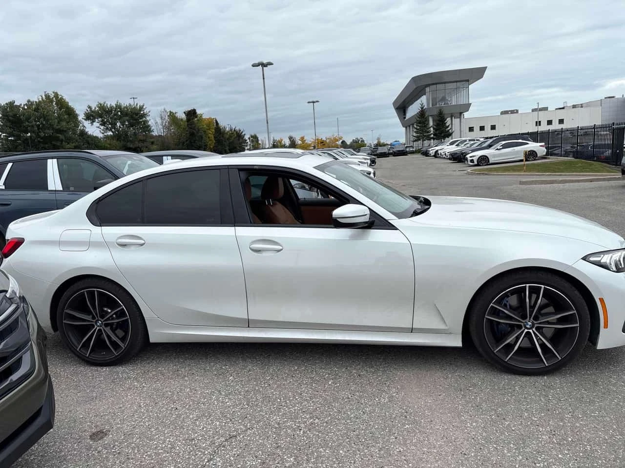 BMW 330 * 330i xDrive * ���������� ��� ������������ ������ | Mobile.bg � ����������� 3