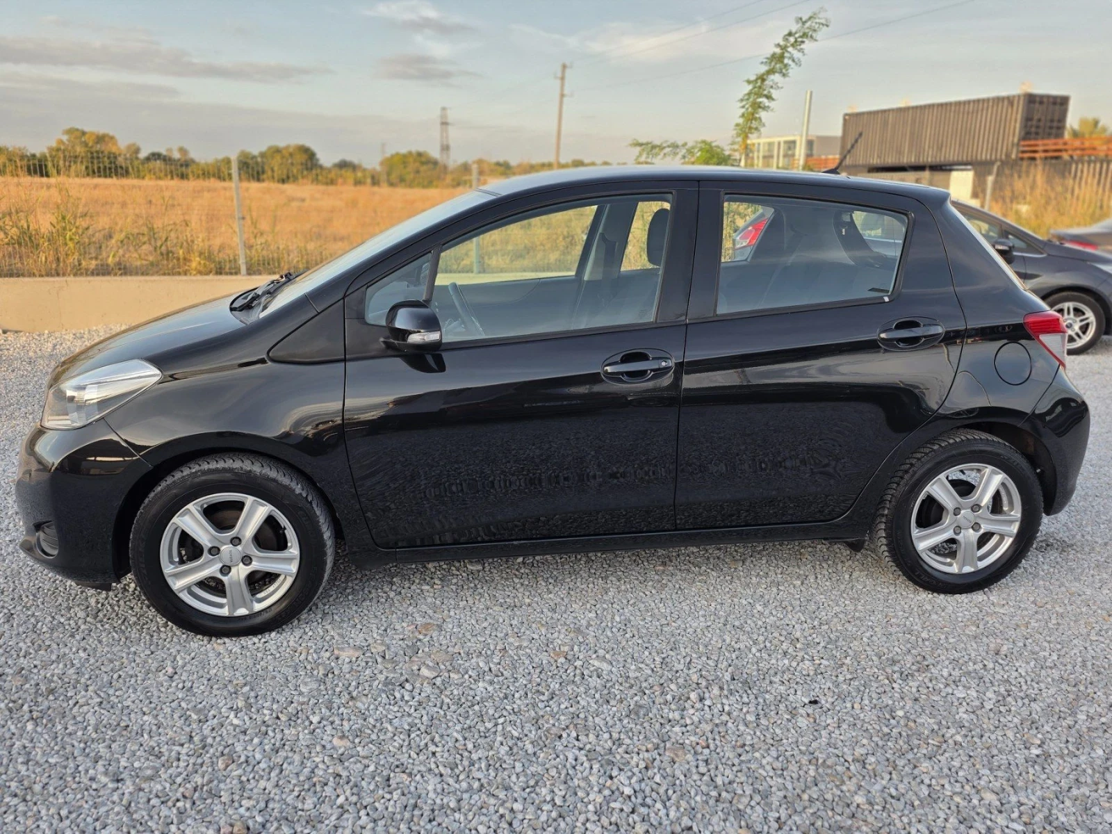 Toyota Yaris ����5 ������  | Mobile.bg � ����������� 6