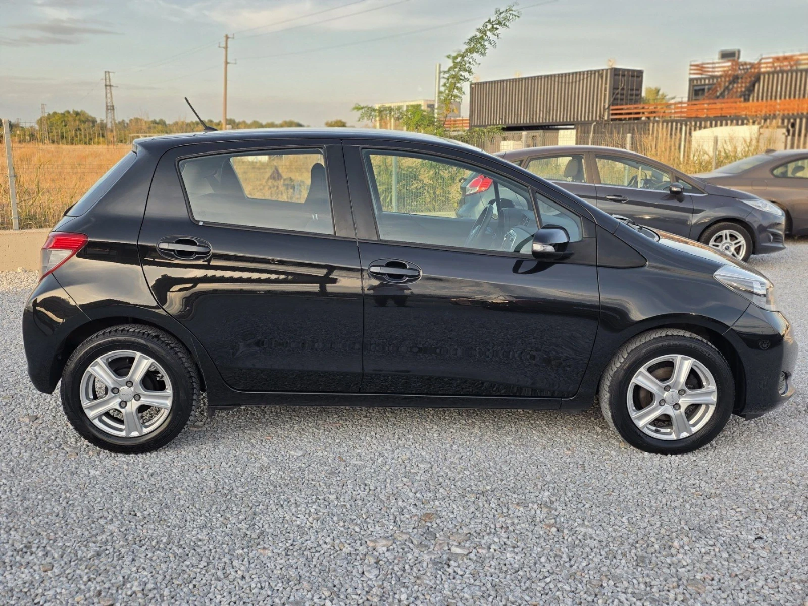 Toyota Yaris ����5 ������  | Mobile.bg � ����������� 7