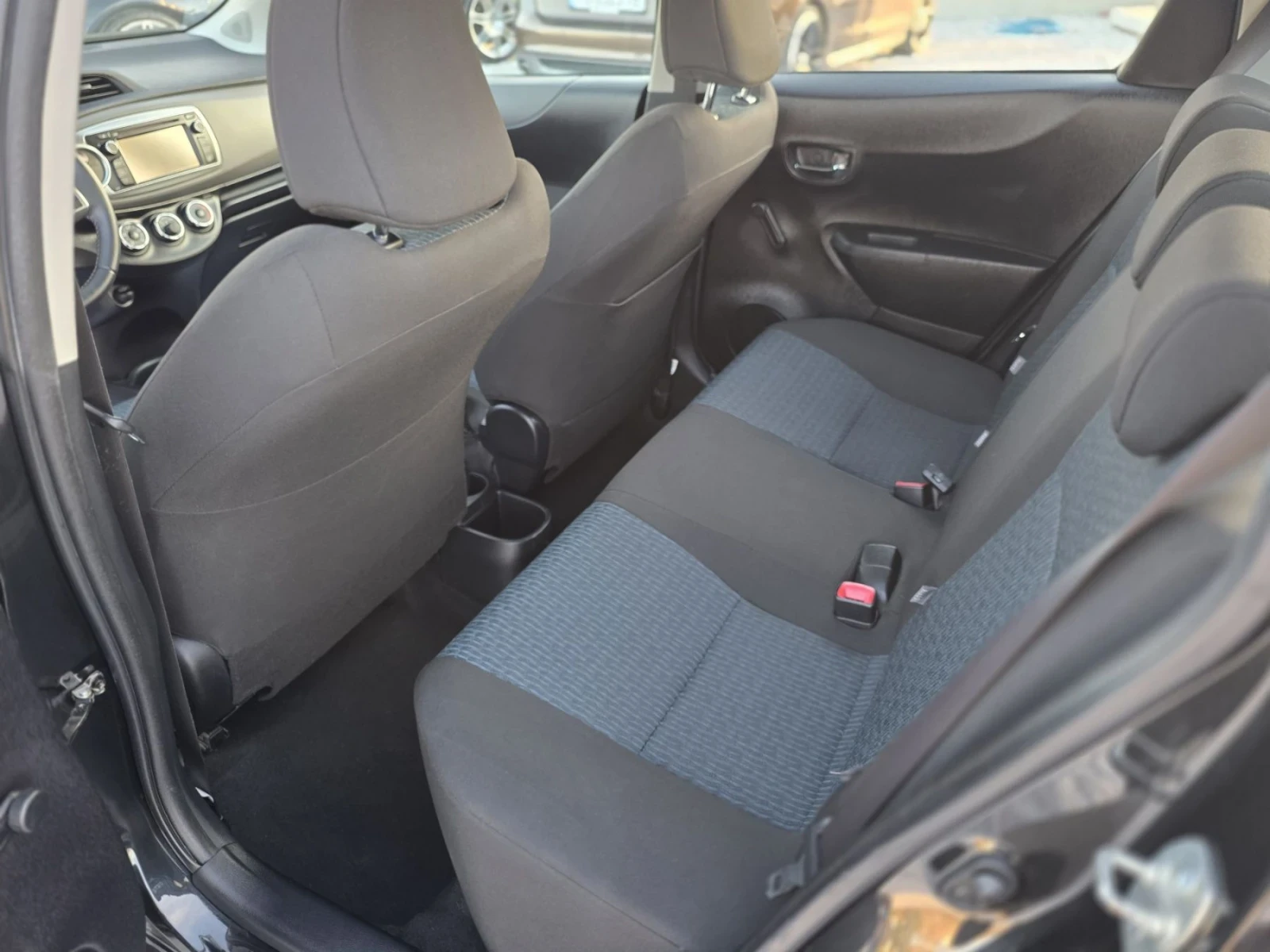 Toyota Yaris ����5 ������  | Mobile.bg � ����������� 12
