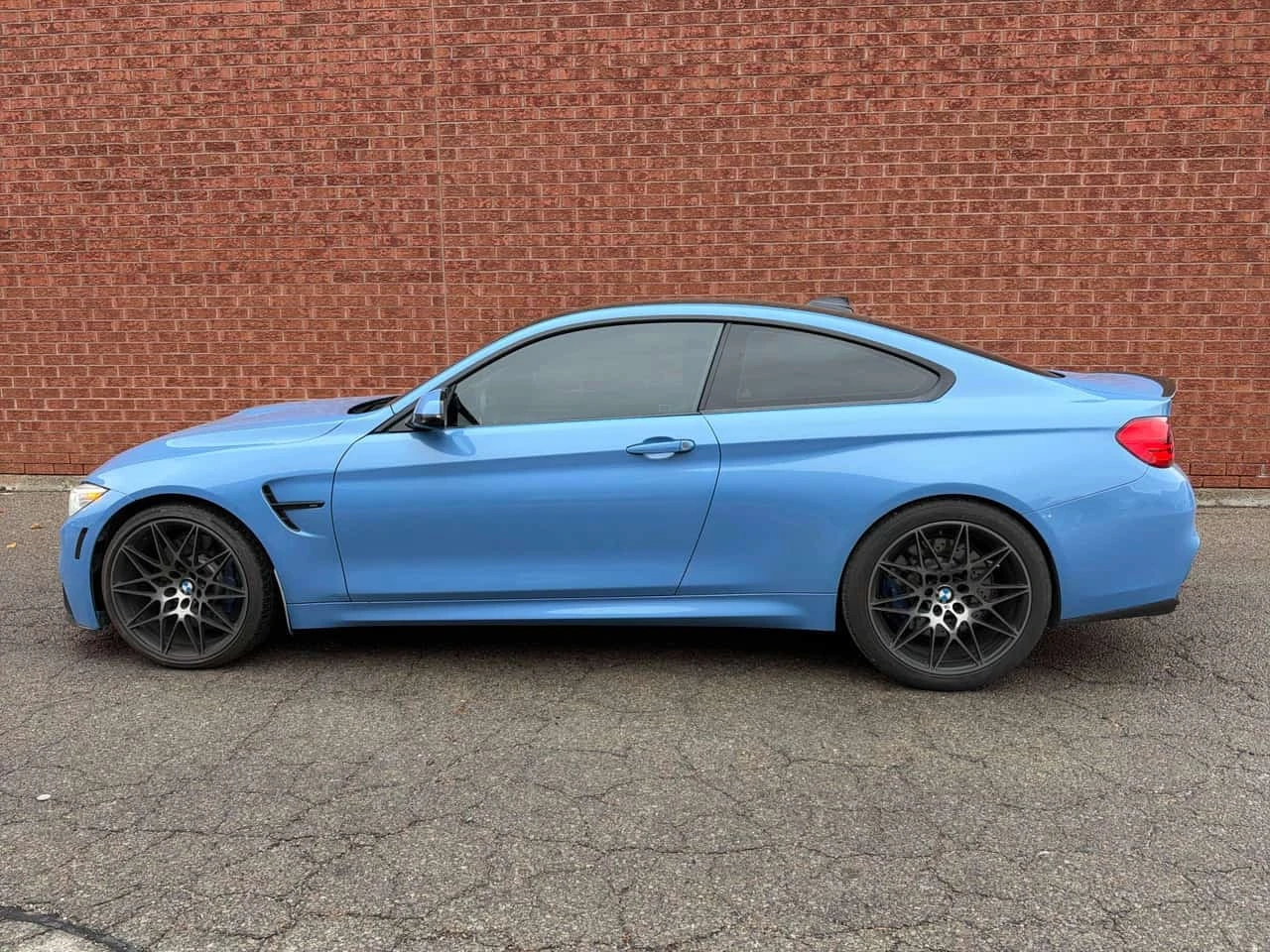 BMW M4 2dr Cpe  CARFAX, снимка 2 - Автомобили и джипове - 56577661
