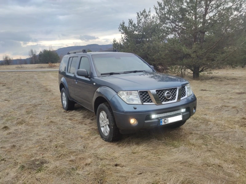 Nissan Pathfinder, снимка 2 - Автомобили и джипове - 43536836