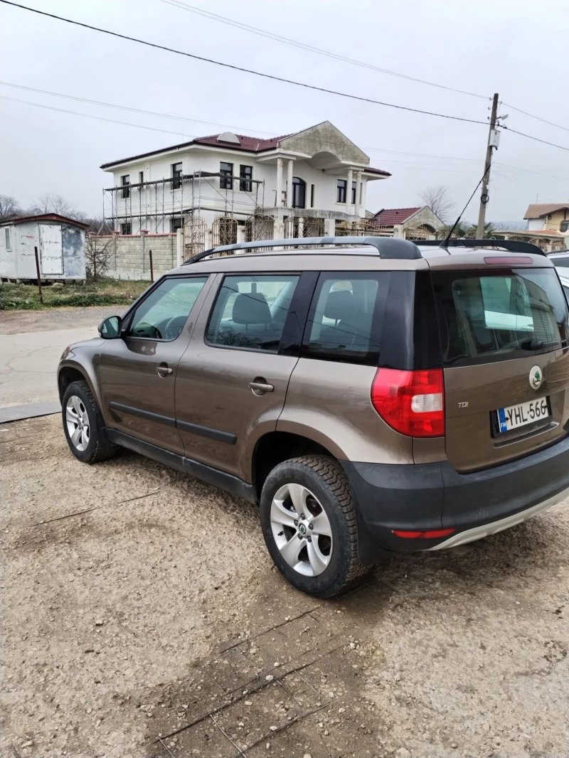 Skoda Yeti 2.0 TDI, снимка 5 - Автомобили и джипове - 48789279