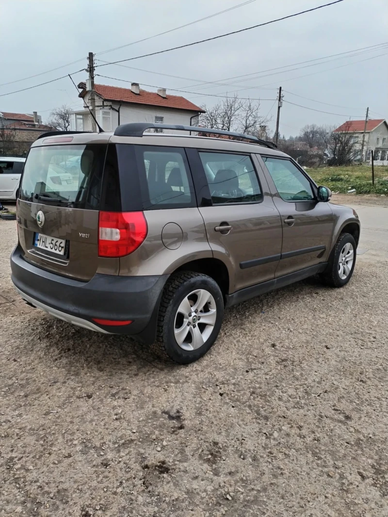 Skoda Yeti 2.0 TDI, снимка 4 - Автомобили и джипове - 48789279