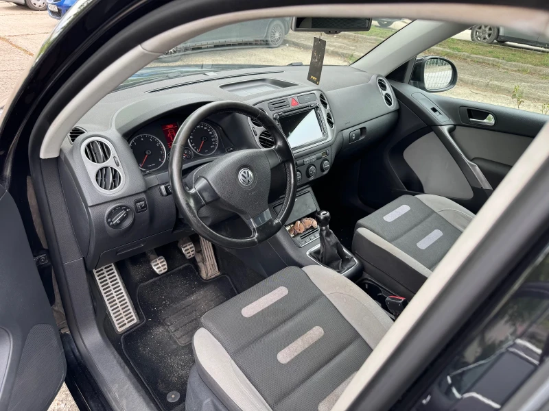 VW Tiguan  2.0 TSI (170 кс) 4MOTION, снимка 8 - Автомобили и джипове - 50209956