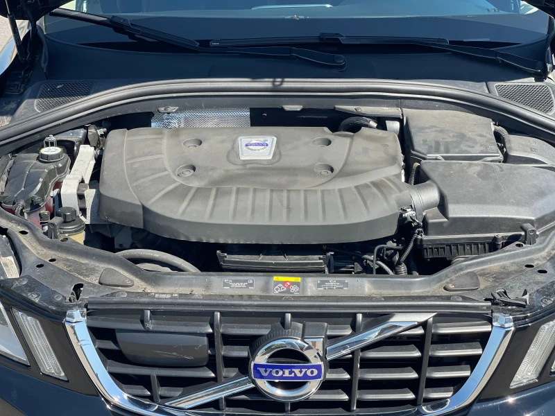 Volvo XC60 2.4D4 AWD, снимка 17 - Автомобили и джипове - 51595789