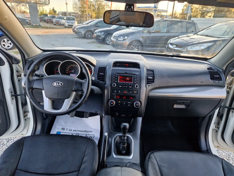 Kia Sorento 2.2CRDI/4X4/КОЖА, снимка 13 - Автомобили и джипове - 52265246