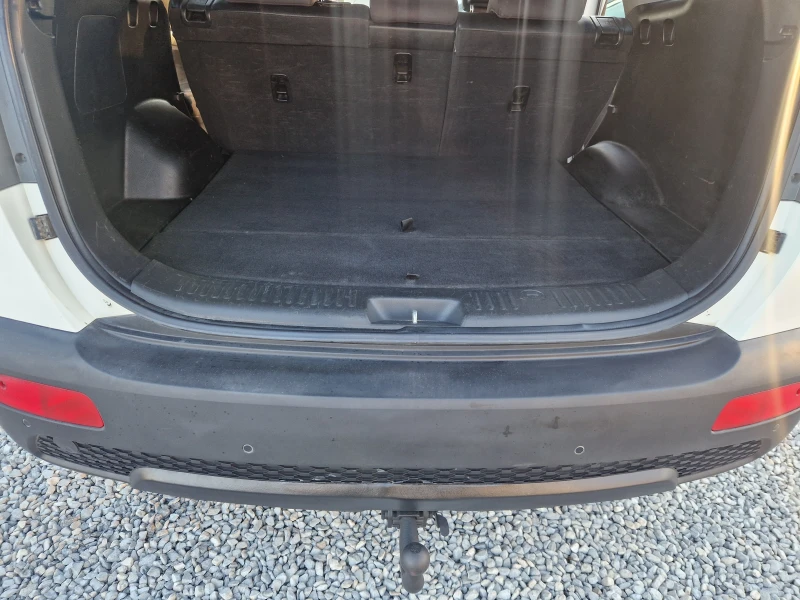 Kia Sorento 2.2CRDI/4X4/КОЖА, снимка 12 - Автомобили и джипове - 52265246