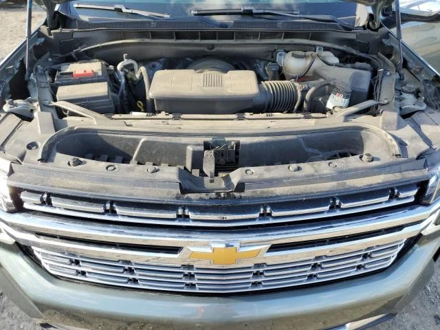 Chevrolet Suburban 5.3L 8 Rear-wheel drive, снимка 4 - Автомобили и джипове - 53344101