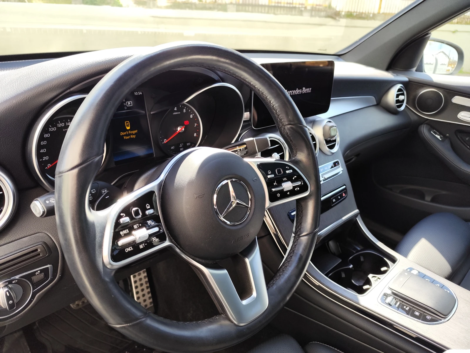 Mercedes-Benz GLC 300 4 matic AMG - изображение 4