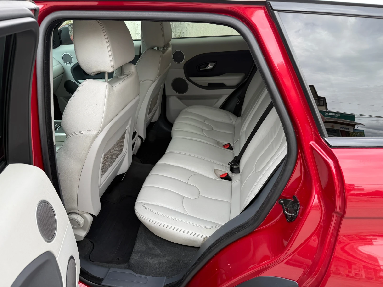 Land Rover Evoque  - изображение 8