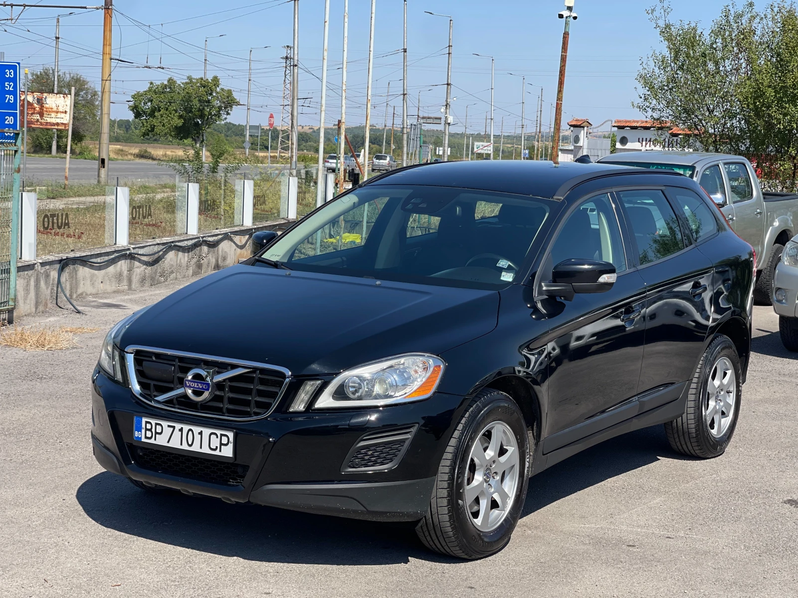 Volvo XC60 2.4D4 AWD - изображение 2