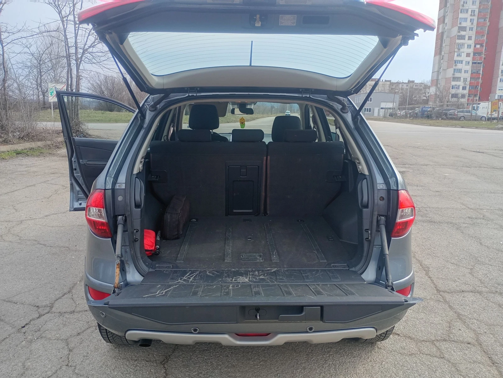 Renault Koleos 2.5i, снимка 8 - Автомобили и джипове - 53731174