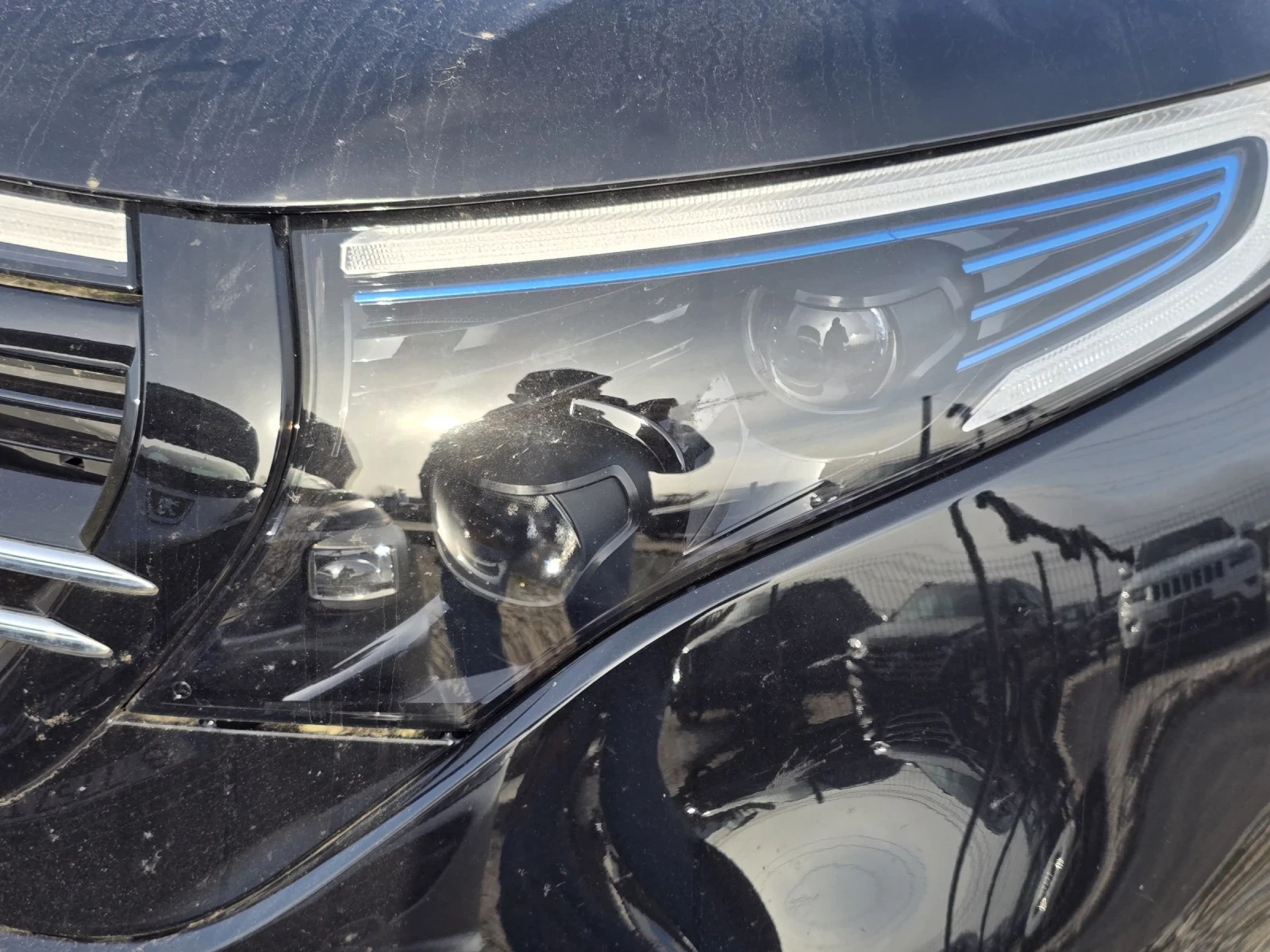 Mercedes-Benz EQC 400/4-matik/AMG-PREMIUM/40 000KM, снимка 3 - Автомобили и джипове - 53809868