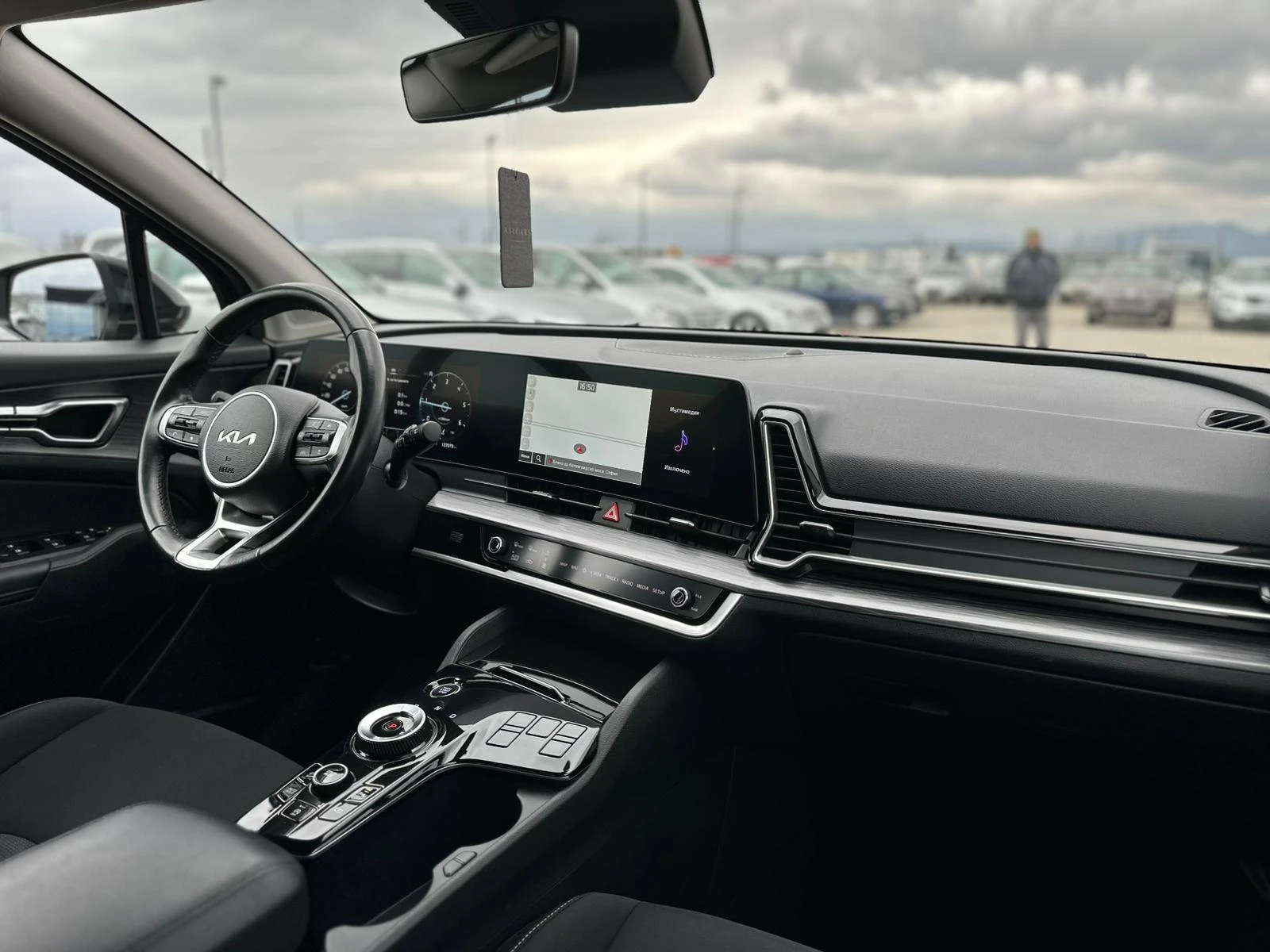 Kia Sportage / 1.6 CRDI / MILD HYBRID / 127000 KM / TOP /, снимка 12 - Автомобили и джипове - 53914751