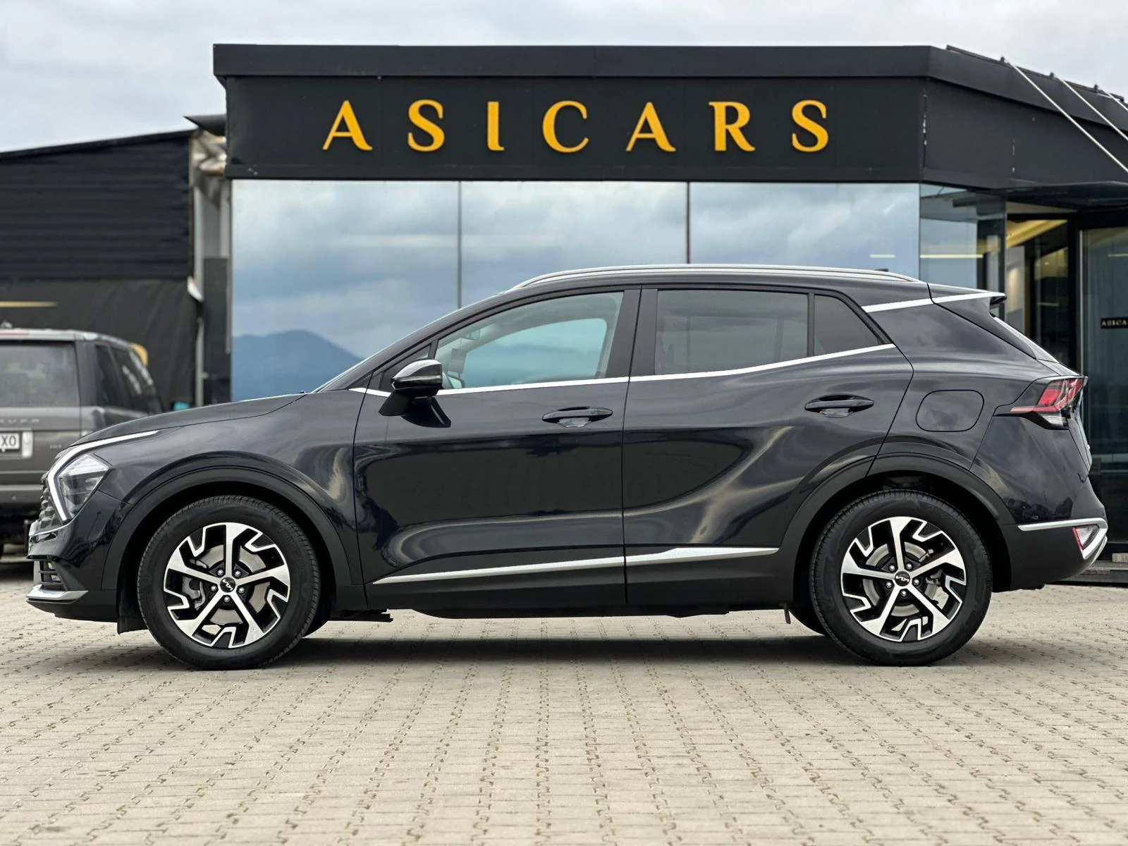 Kia Sportage / 1.6 CRDI / MILD HYBRID / 127000 KM / TOP /, снимка 2 - Автомобили и джипове - 53914751