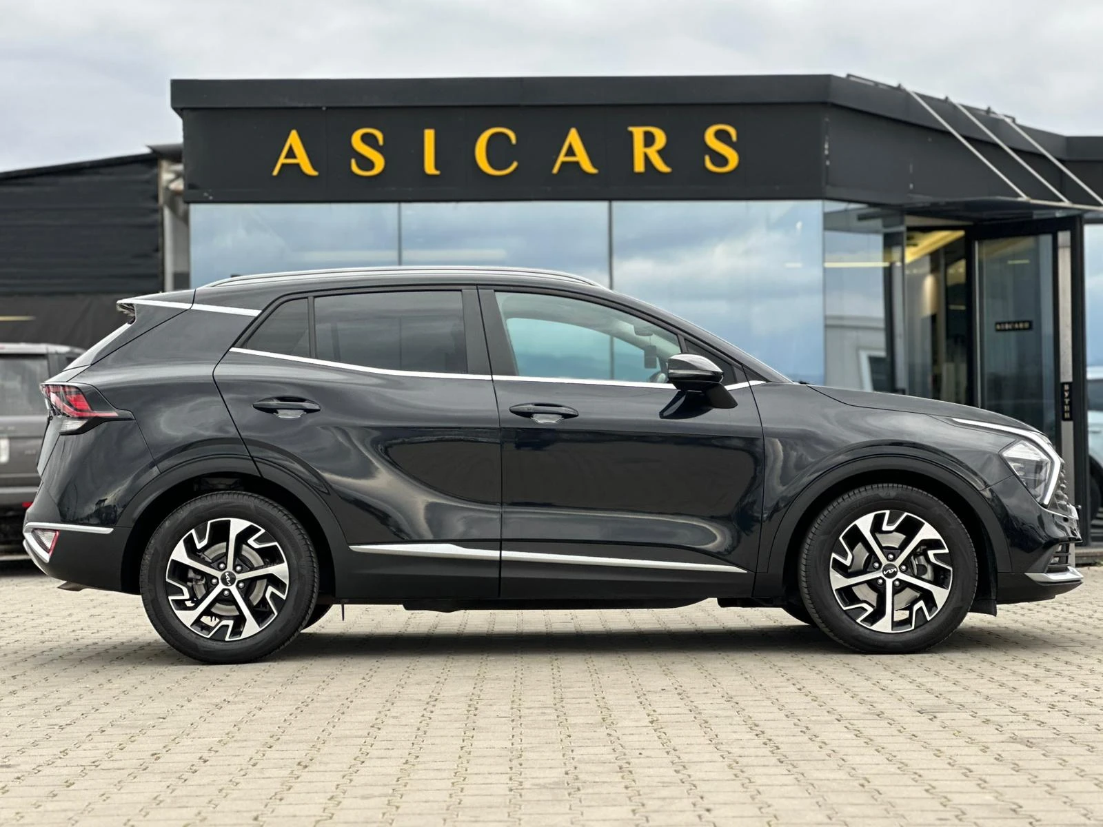 Kia Sportage / 1.6 CRDI / MILD HYBRID / 127000 KM / TOP /, снимка 6 - Автомобили и джипове - 53914751