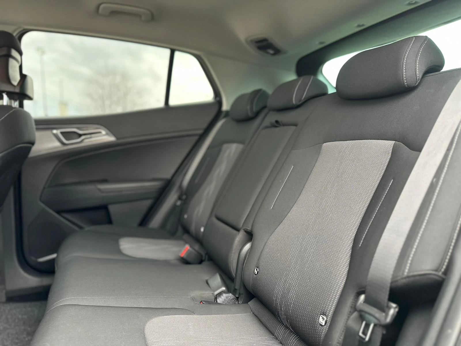 Kia Sportage / 1.6 CRDI / MILD HYBRID / 127000 KM / TOP /, снимка 10 - Автомобили и джипове - 53914751