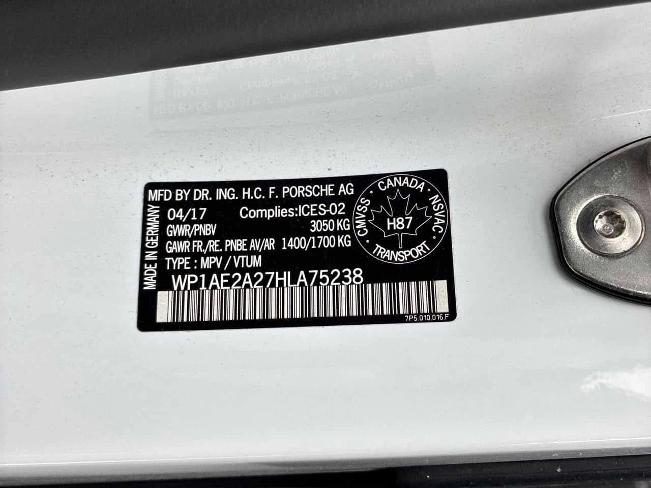 Porsche Cayenne S E Hybrid  CARFAX, снимка 10 - Автомобили и джипове - 54109896