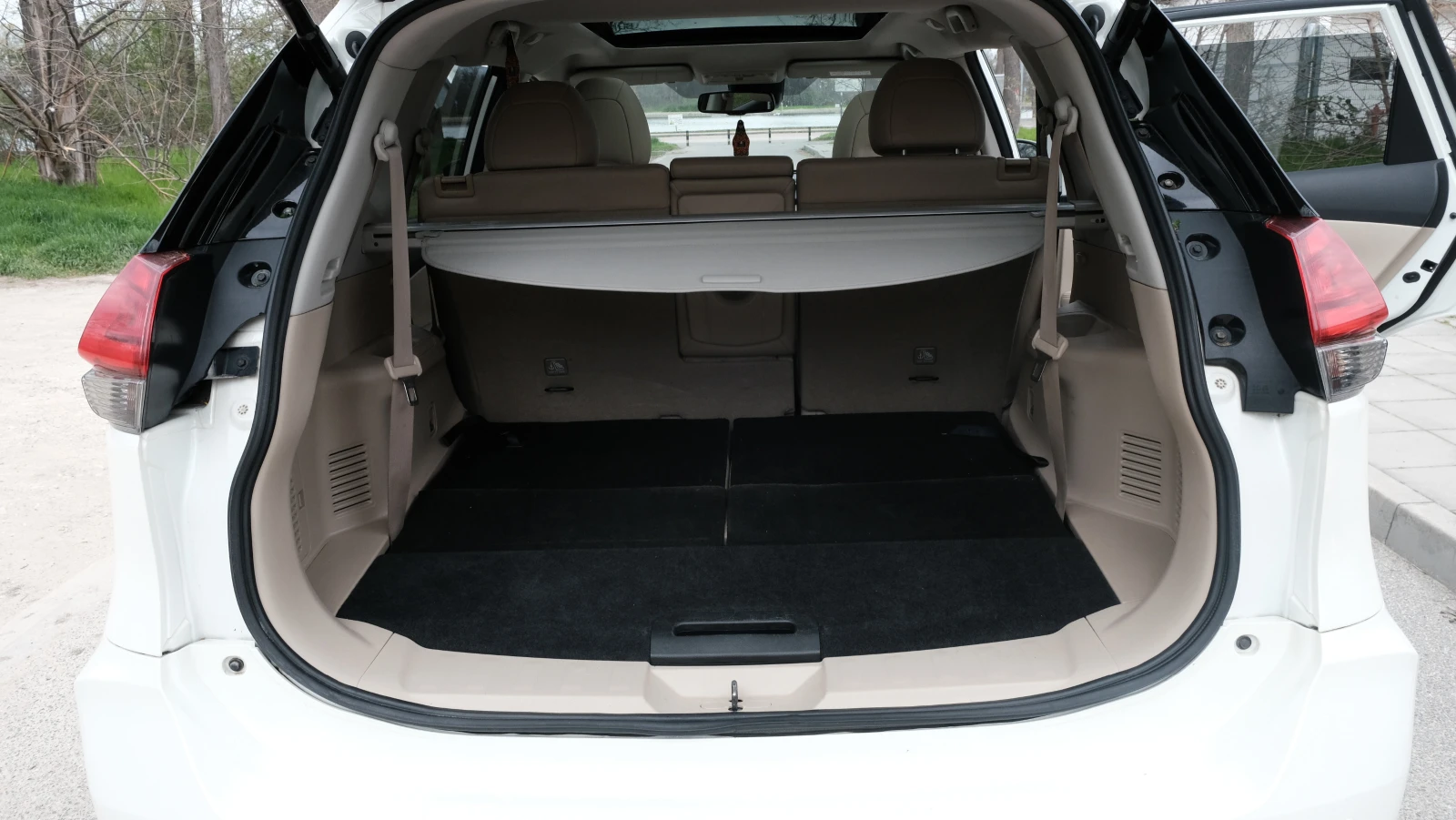 Nissan X-trail 4x4 Tekna Full options, 7 места с възможност за пр, снимка 13 - Автомобили и джипове - 54154148