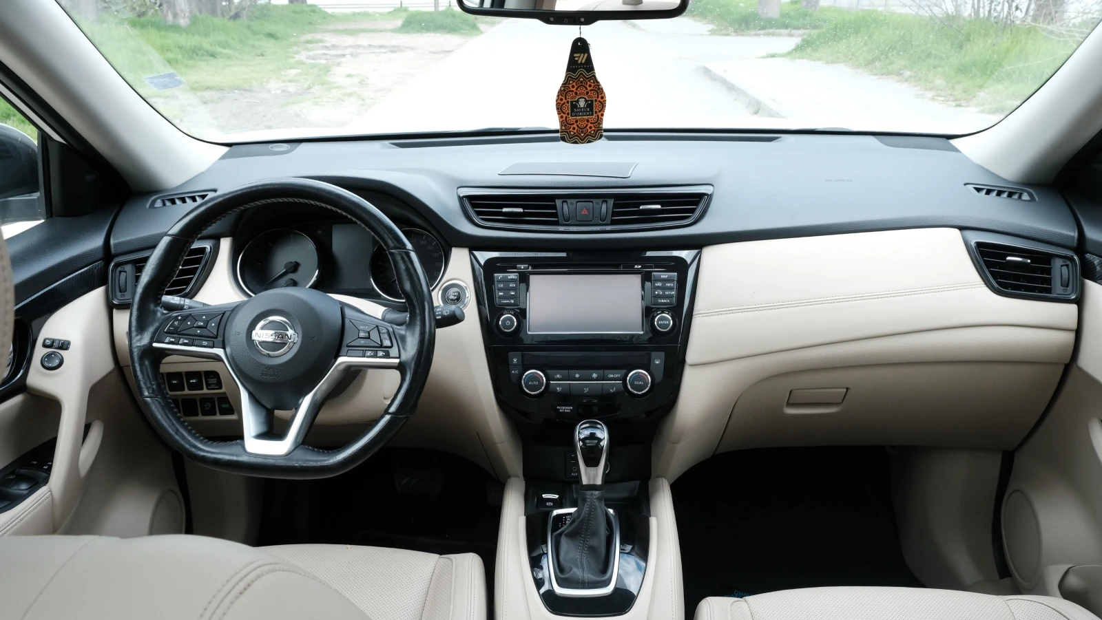 Nissan X-trail 4x4 Tekna Full options, 7 места с възможност за пр, снимка 9 - Автомобили и джипове - 54154148