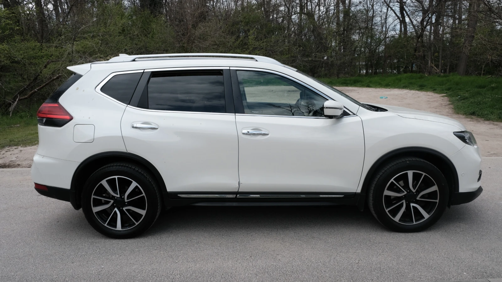 Nissan X-trail 4x4 Tekna Full options, 7 места с възможност за пр, снимка 3 - Автомобили и джипове - 54154148