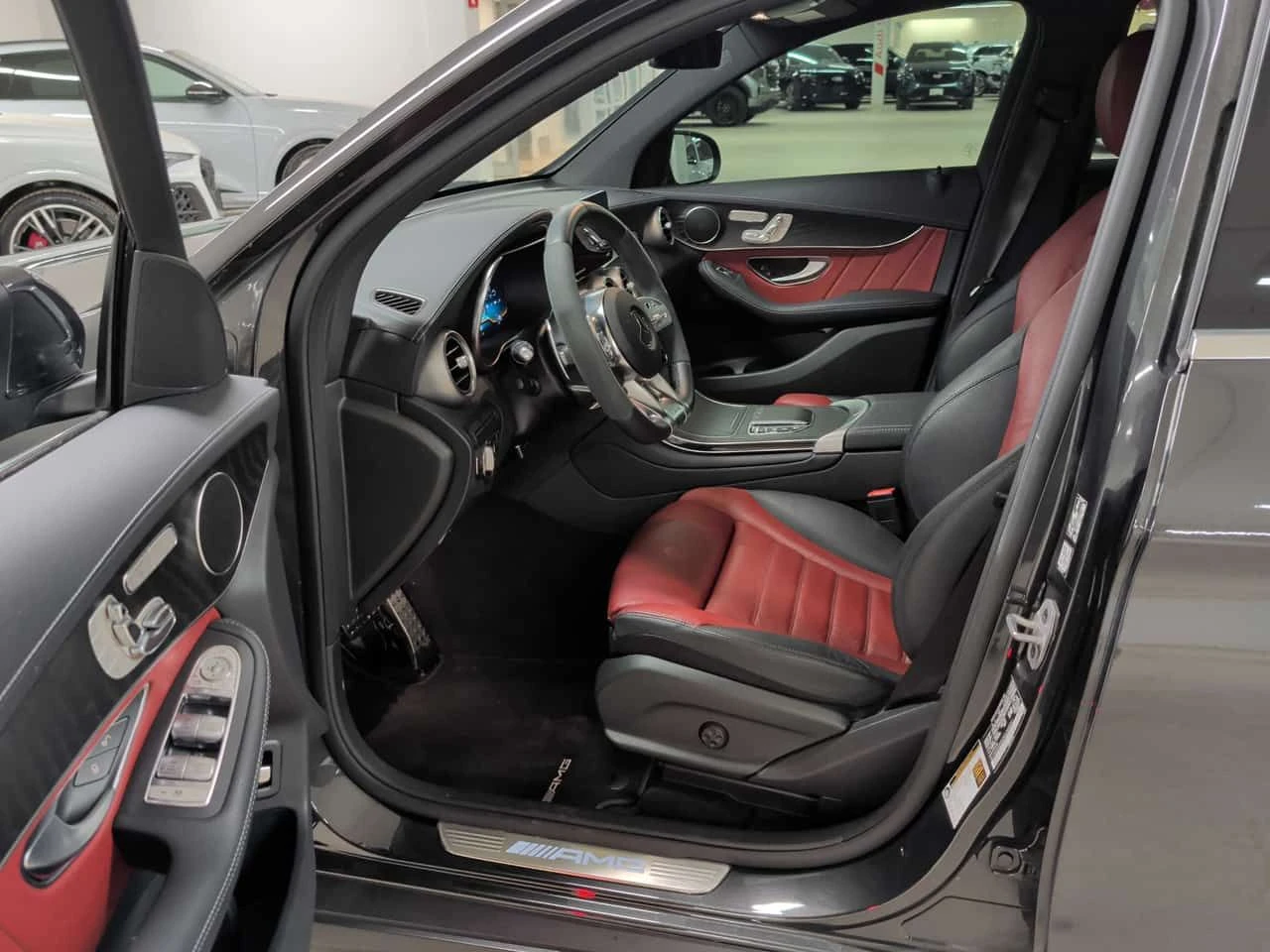 Mercedes-Benz GLC 43 AMG /360/DISTRONIC/CARFAX/АВТОКРЕДИТ , снимка 5 - Автомобили и джипове - 54993290