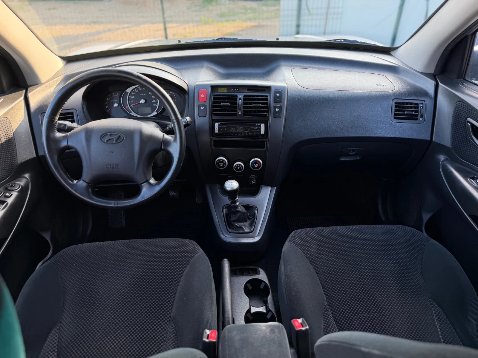 Hyundai Tucson 4x4 / Diesel / 136 , снимка 6 - Автомобили и джипове - 55400198