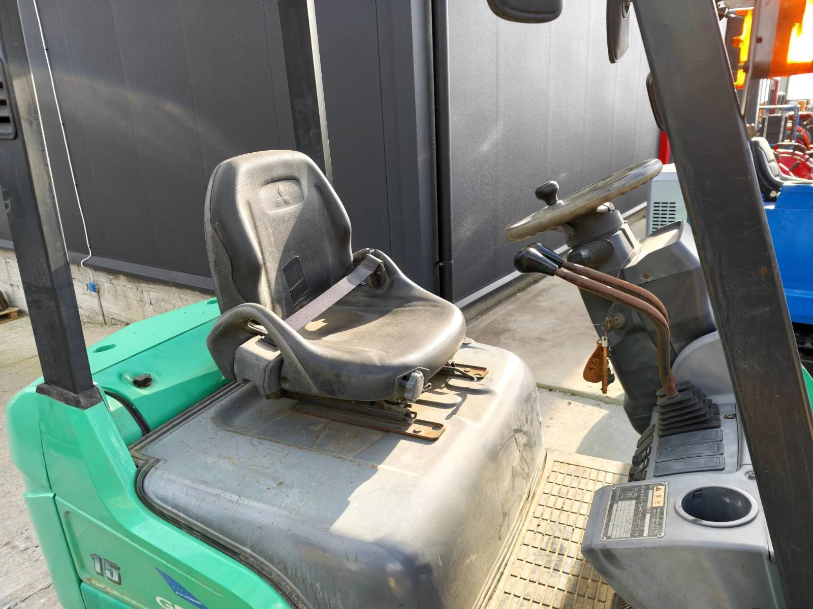  Mitsubishi     | Mobile.bg   5